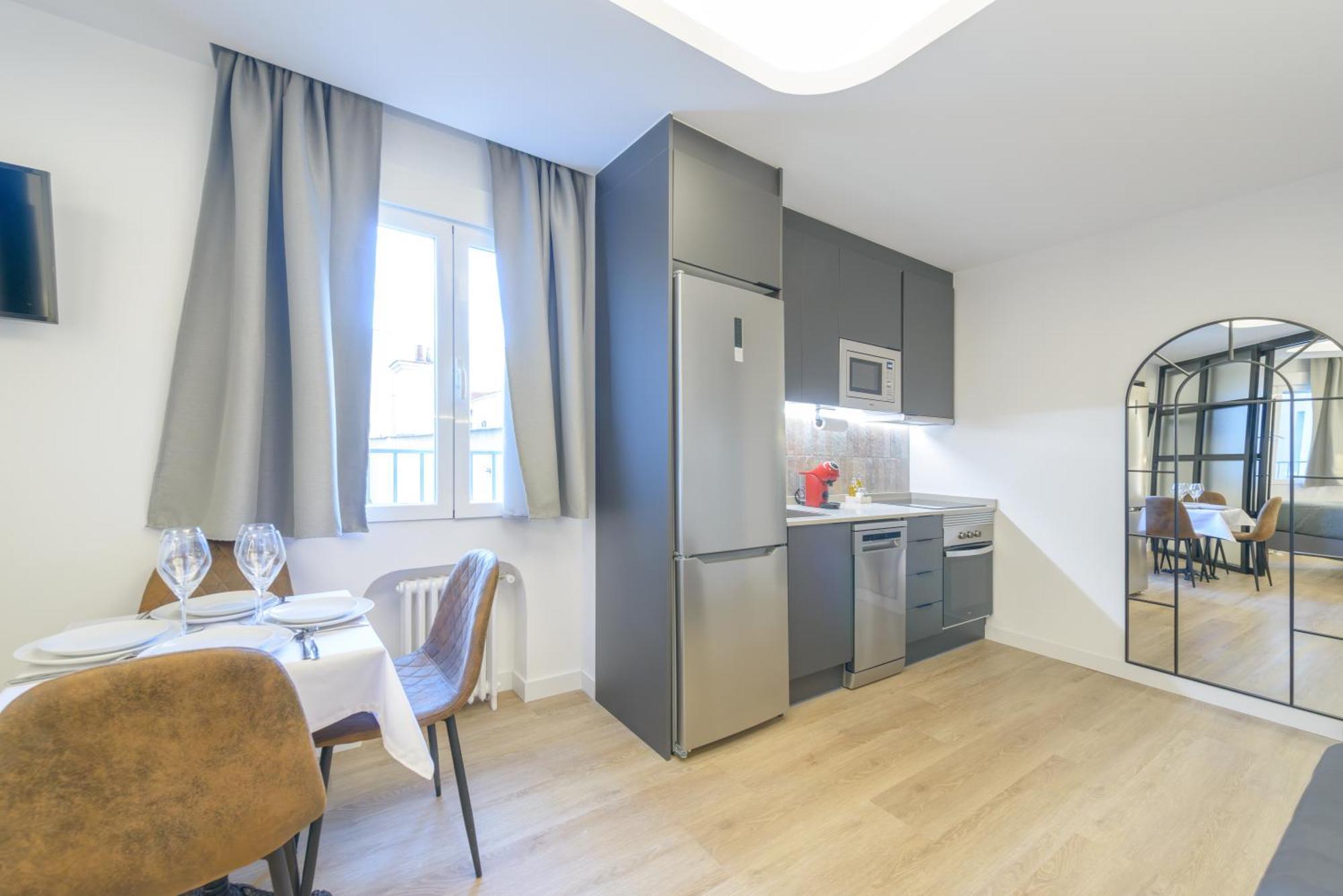 Gran Via Capitals By Monaro***** Apartment Madrid Exterior photo